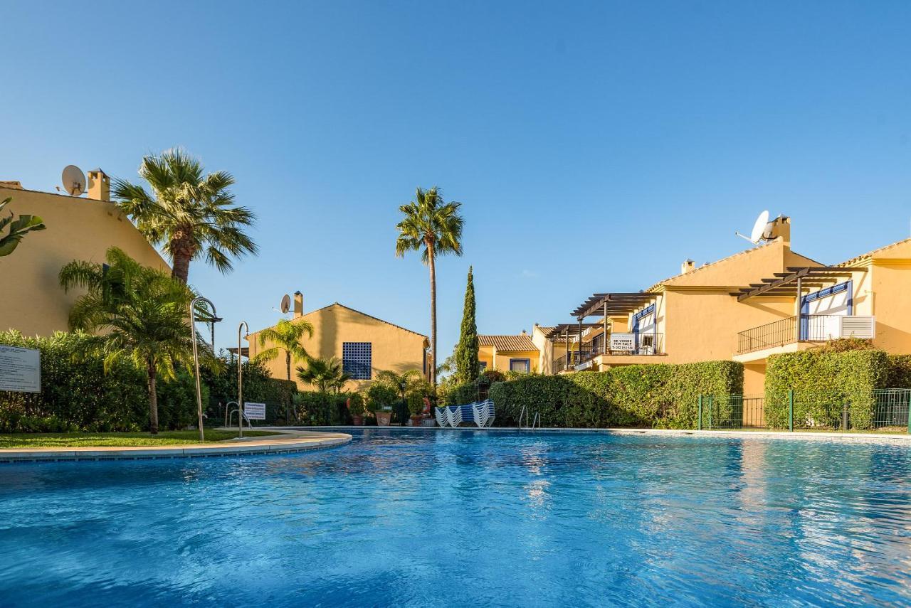 Oleholidays Azalea Playa Junto A Puerto Banus