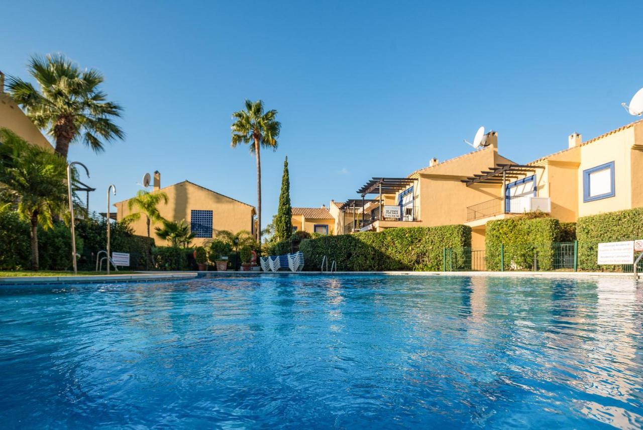 Oleholidays Azalea Playa Junto A Puerto Banus Holiday home Marbella