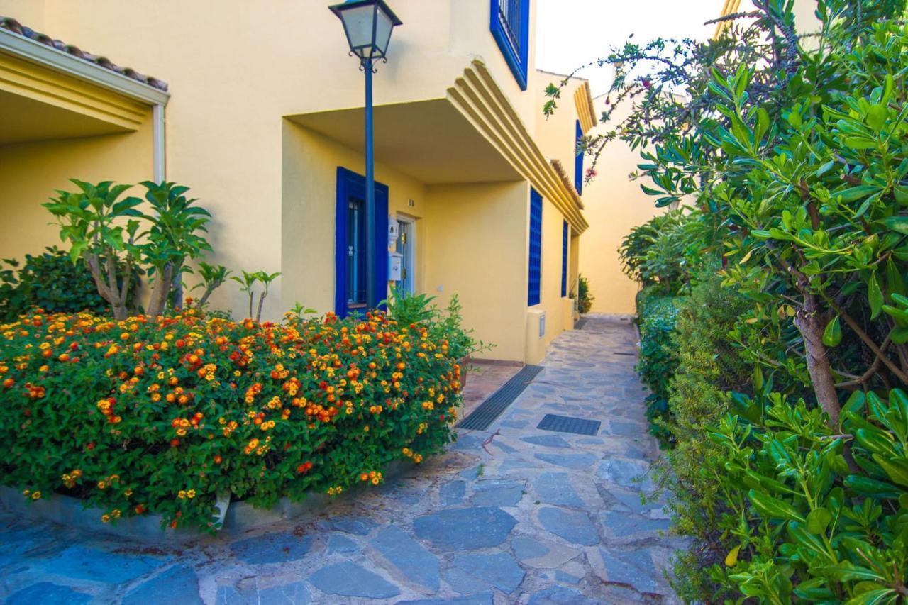 Oleholidays Azalea Playa Junto A Puerto Banus *